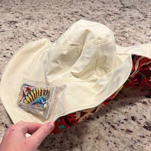 Reversible Cream and Multicolor Sun Hat brand new never worn